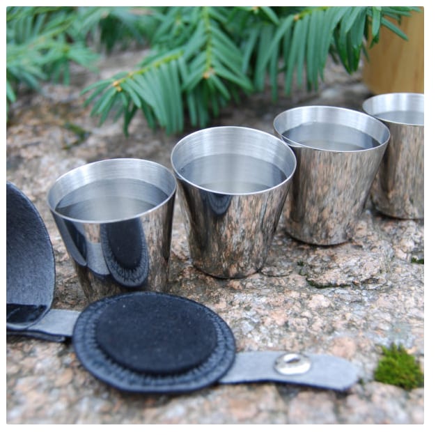 4 stk drammeglass i stål i etui